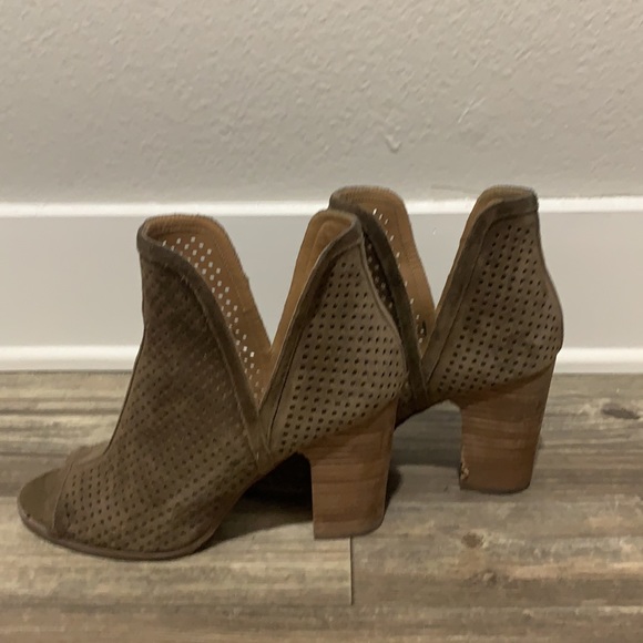 Lucky brand olive green Larise booties - Picture 5 of 8